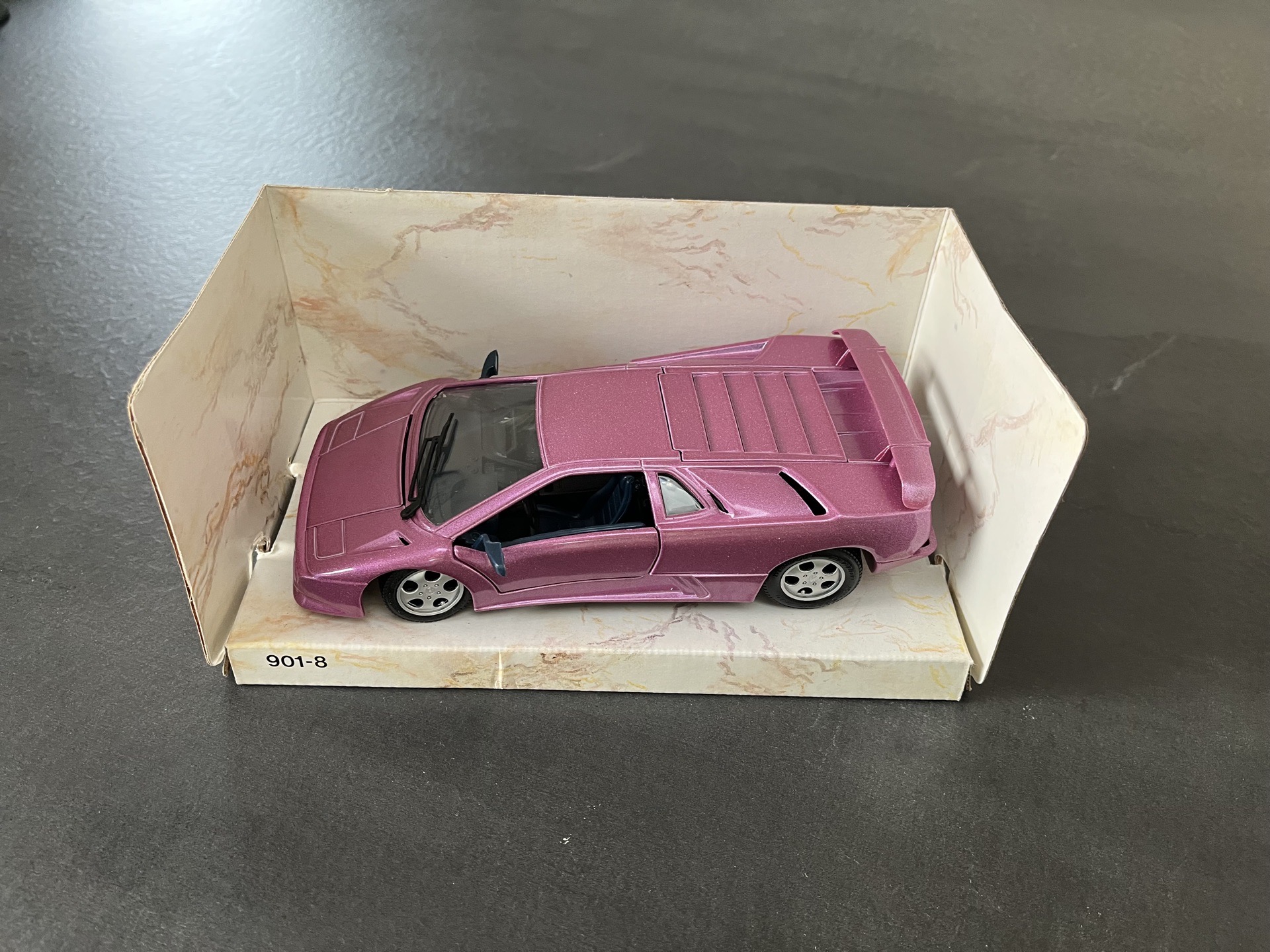Modelbil Lamborghini SE Special Edition 1:24. Pris550,-